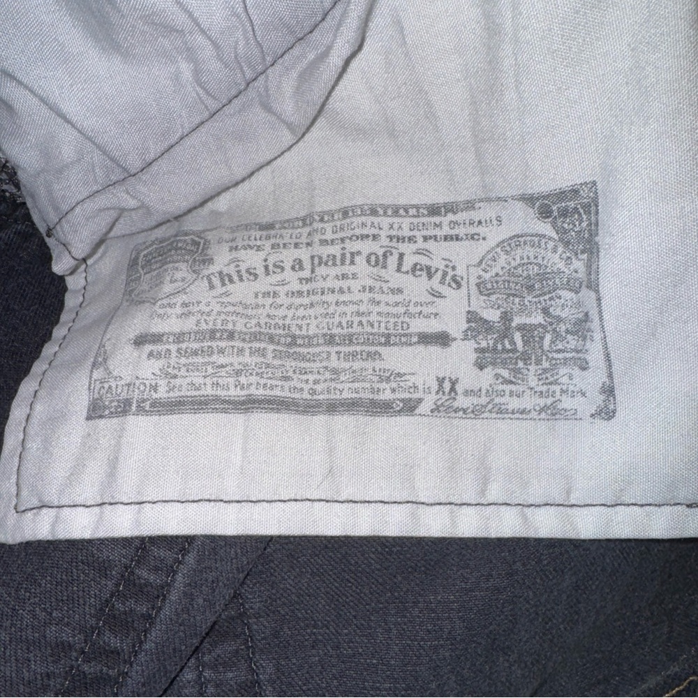 Levi's 501 Button-Fly Men’s Denim Jeans - Picture 5 of 6